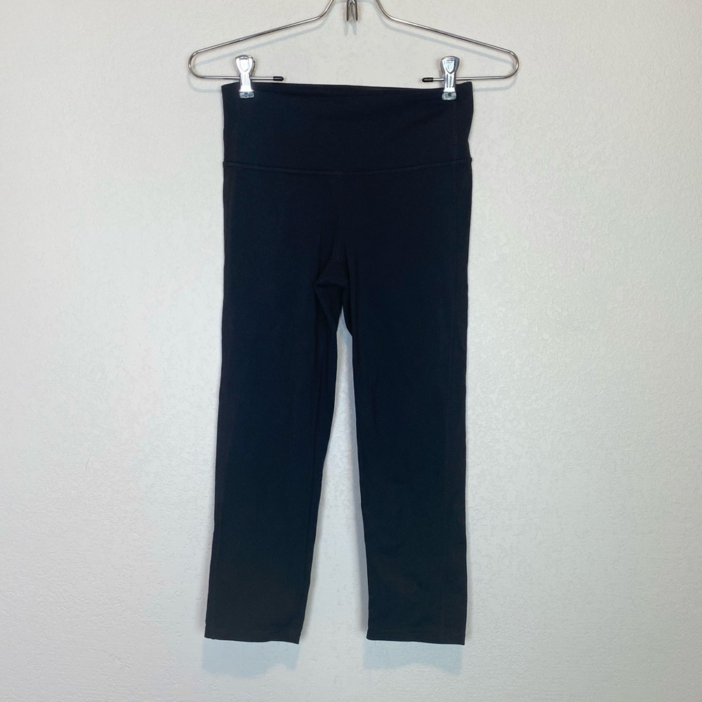 Athleta High Rise Chaturanga Capri Cropped Legging